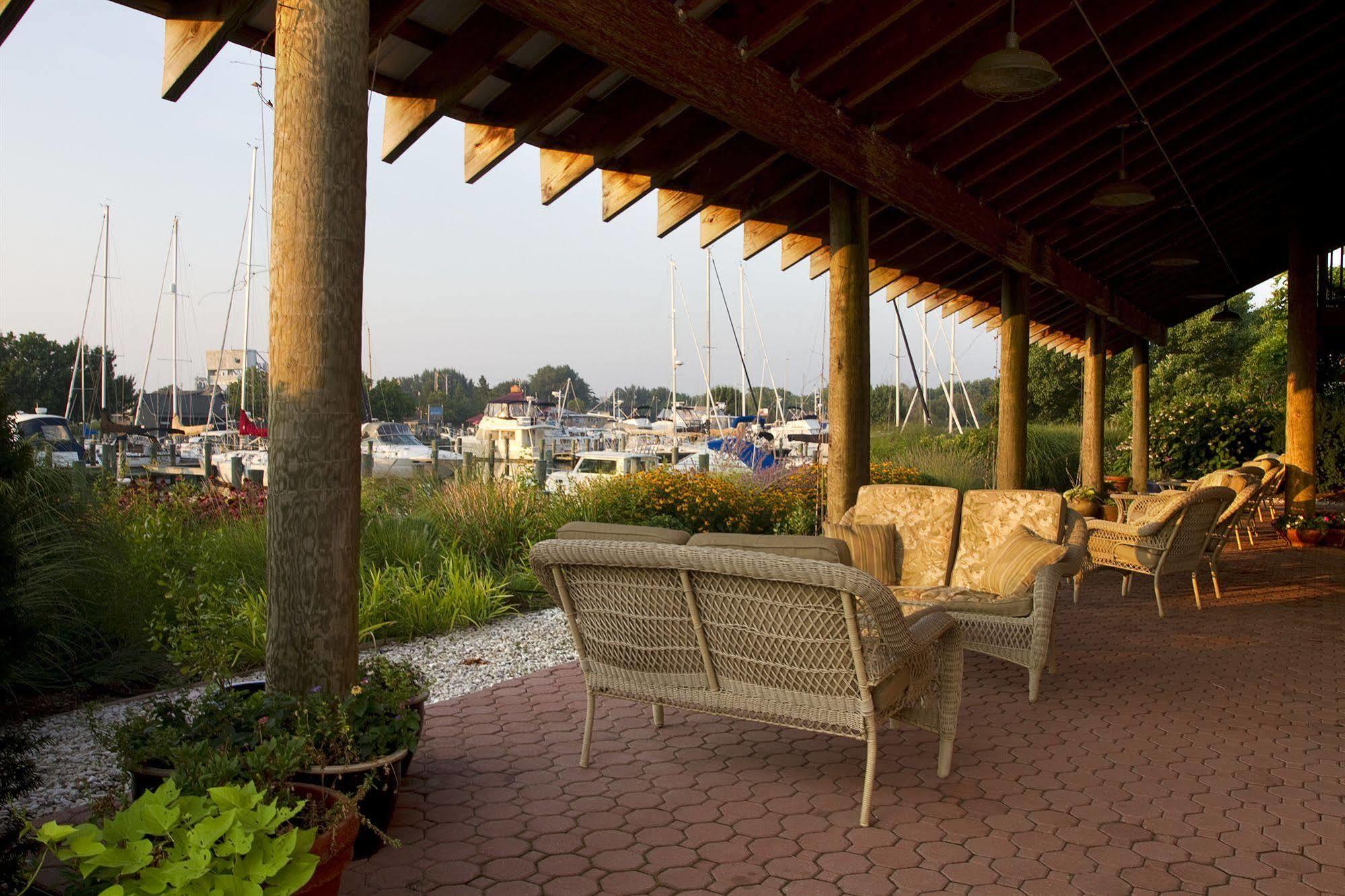 Knapps Narrows Marina & Inn Tilghman Exterior photo